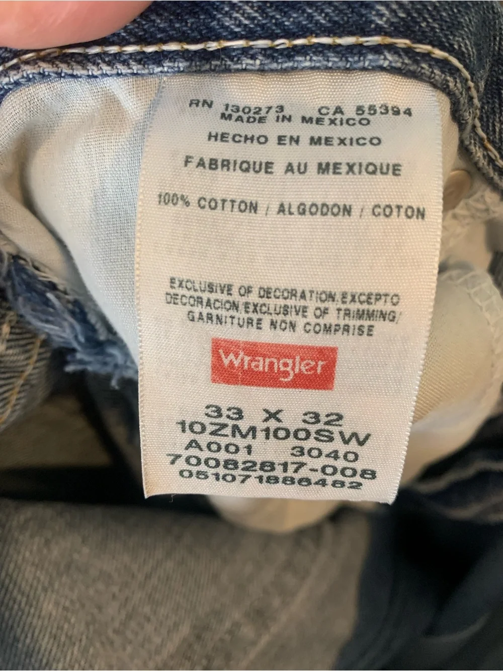 Vintage Wrangler Men's Medium Blue Relaxed Fit Denim Jeans, Size 33